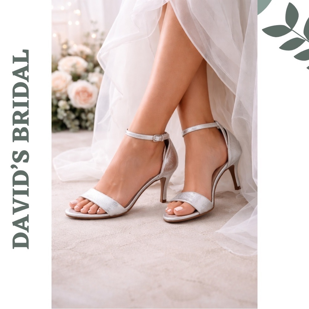 David’s Bridal Nayomi Silver Heels Size 6.5